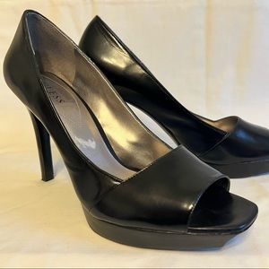 Guess Sharva Open Toe Platform Pumps Heels - 10